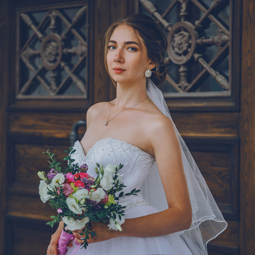 Wedding photo editing & retouching services by content refine.